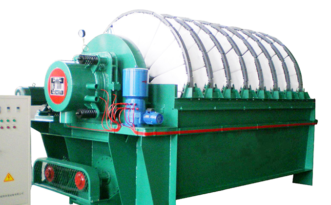 1479957396123888.jpg 圓盤(pán)真空過(guò)濾機(jī)-04.jpg